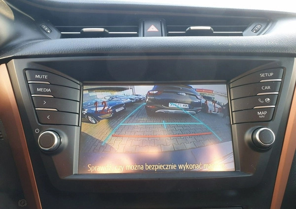Toyota Avensis cena 69800 przebieg: 88870, rok produkcji 2017 z Mława małe 254